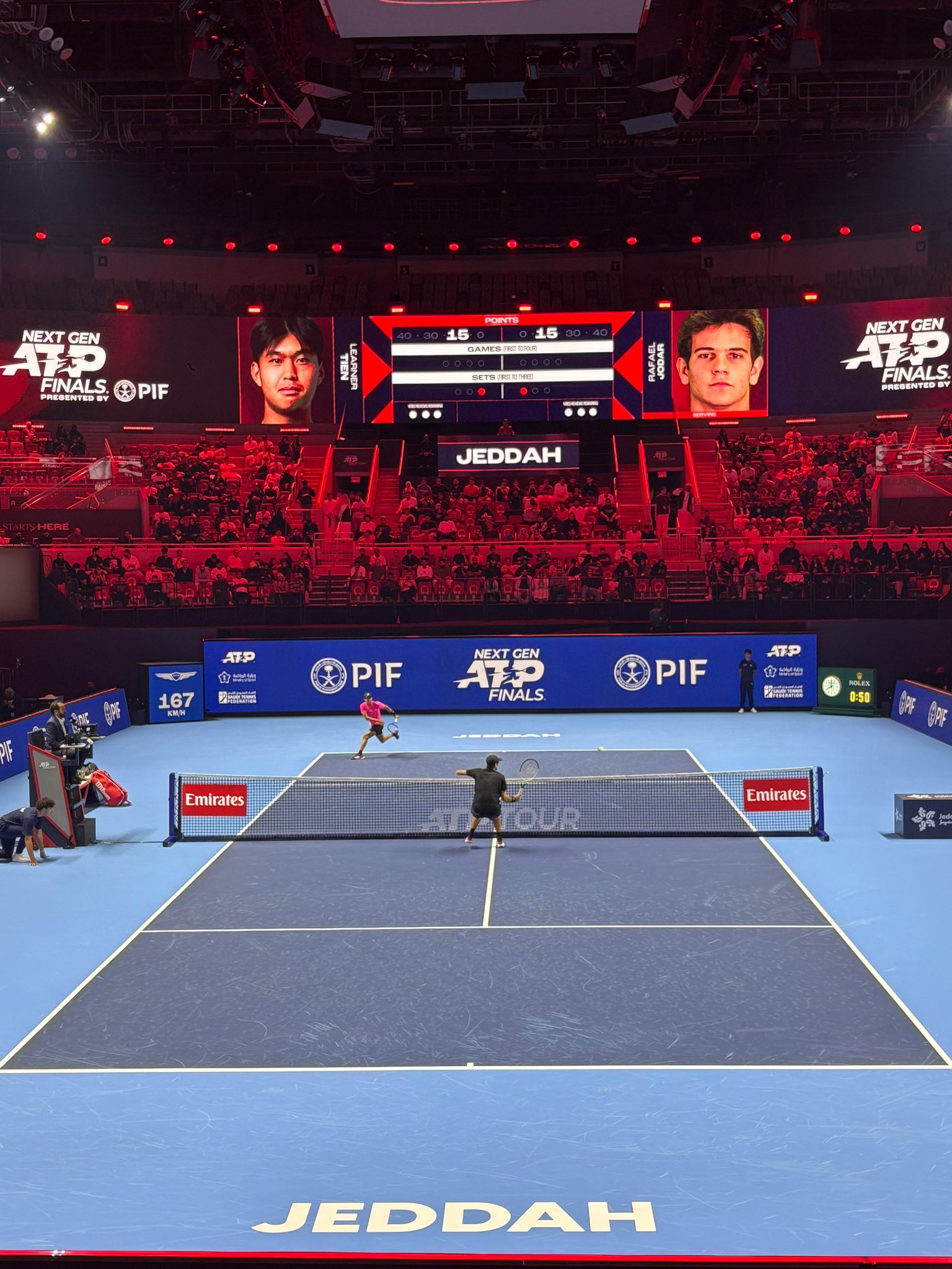 المرشح السابع الأسباني رفائيل خودار يعادل وصيف النسخة الماضية الأميركي ليرنر تين بشوط لكلٍ منهما حتى اللحظة. #نهائيات_الجيل_القادم 