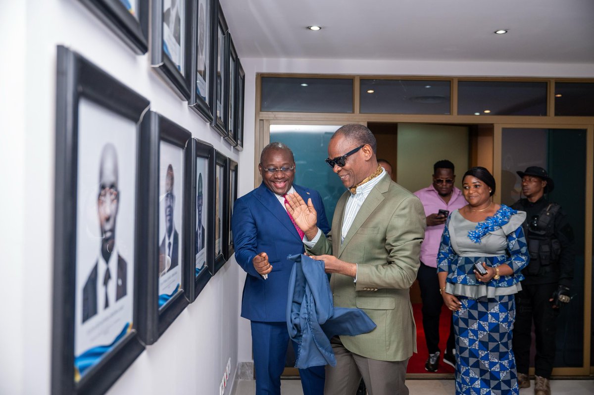 AlphaLima1919's tweet photo. #Le Ministre d’État Me Guy Loando Mboyo mise sur la formation, la rigueur et la vision à long terme à travers son Académie parlementaire APA-#RDC. Un pas décisif vers un #Parlement plus fort et plus efficace. 💡
Mes vœux le meilleur https://t.co/M9Ku7tB415