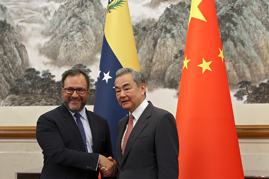 Çin’den Venezuela’ya destek
iha.com.tr/haber-cinden-v…