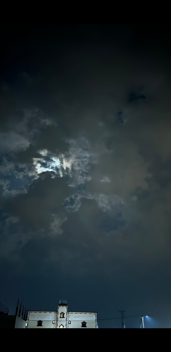 يانجد الاحباب لك حدر القمرصورة.....