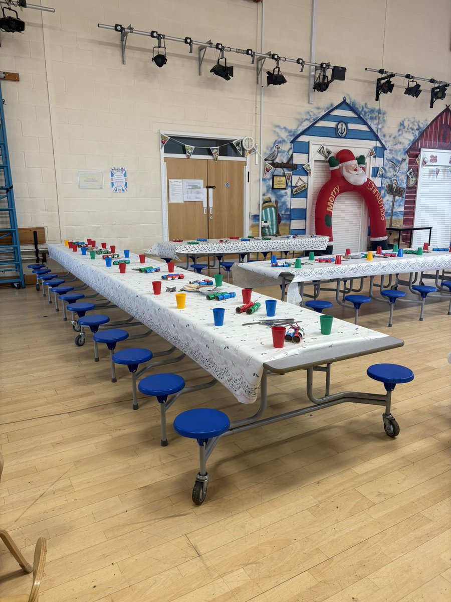 Miss Smith tweet media