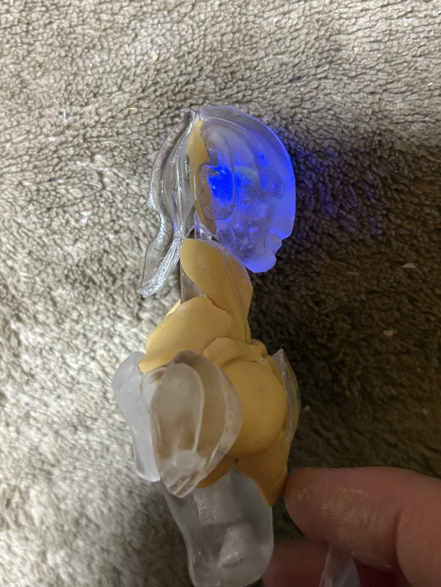 codegikoclub's tweet image. ウルトラマンパワードに近くなってきたかな。かなりマッシブな大胸筋にしました。