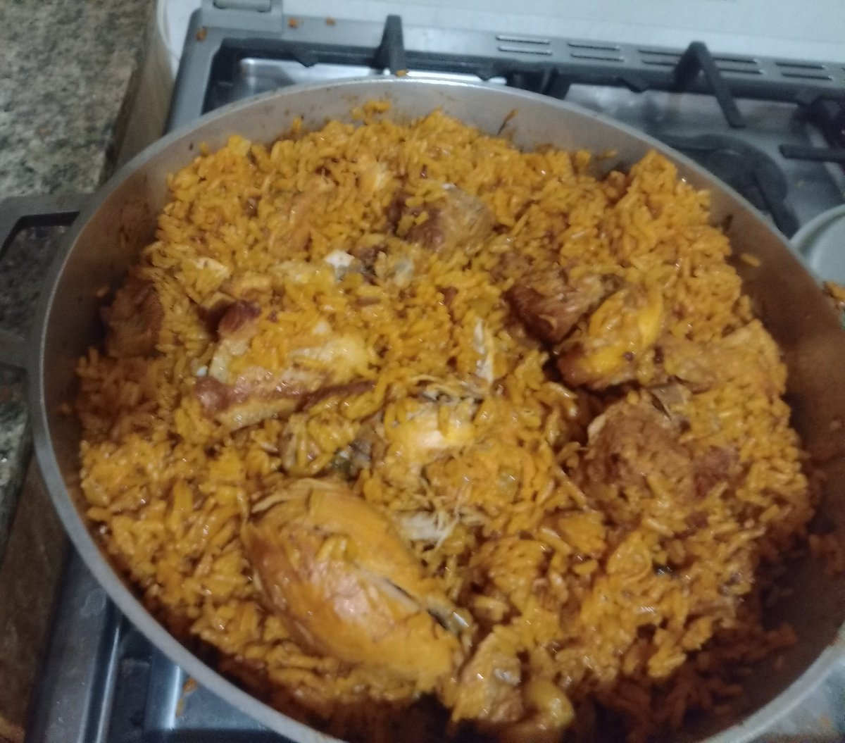 SilverKlary's tweet image. A buen tiempo! 🤭🤤🤤