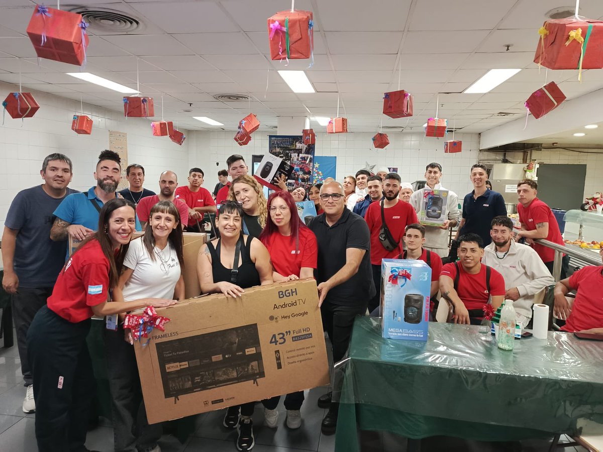 gabyfranch77's tweet image. Felicitaciones a los ganadores 🎊 Un sindicato presente tiene estas cosas,un gran trabajo en equipo donde donde los compañeros son prioridad @BuffonePablo @VaneRamos1402 @CarlosPerezSEC @DanielOveja #DelegadxsJuntoaLxsTrabajadores