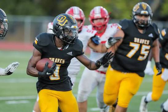 DaneroIHarris's tweet photo. Blessed to say I have received a offer from Ottawa University 🖤💛#AGTG✝️
@CoachJRupnow https://t.co/icGicIo9aW
