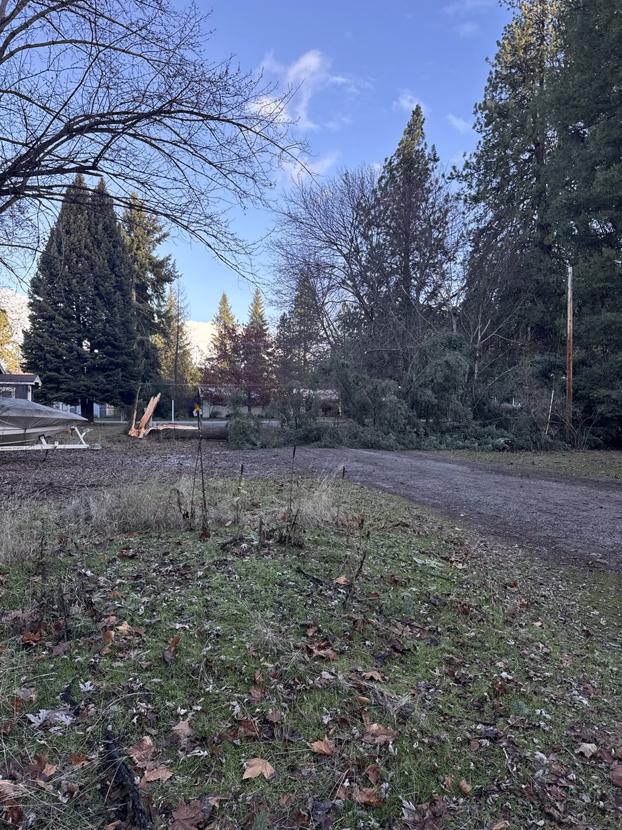 wind storms suck .. my family already has a lot going on with my gmaws  cancer .. what the fxck