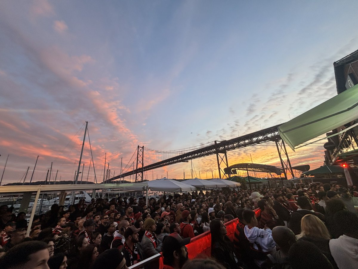 Não sei se existe, fora do Brasil, uma embaixada do Flamengo com um visual tão bonito como a <a href="/EmbFlaPortugal/">Embaixada Fla-Portugal Lisboa 🇵🇹</a>