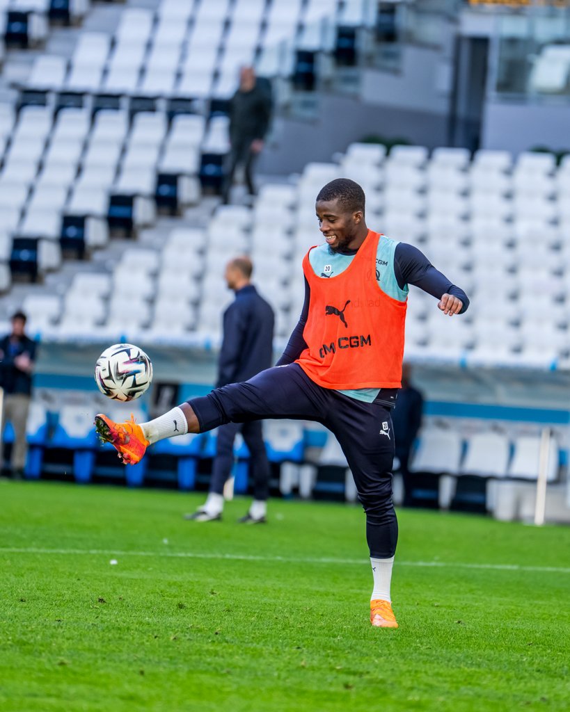 info_made_in_OM's tweet image. 🔷️ Facundo Medina 🇦🇷 et Hamed Traoré 🇨🇮 étaient de retour, aujourd'hui, à l'entraînement collectif avant le match de coupe face à Bourg-En-Bresse ! 🔙

#TeamOM #FBBP01OM | @OM_Officiel