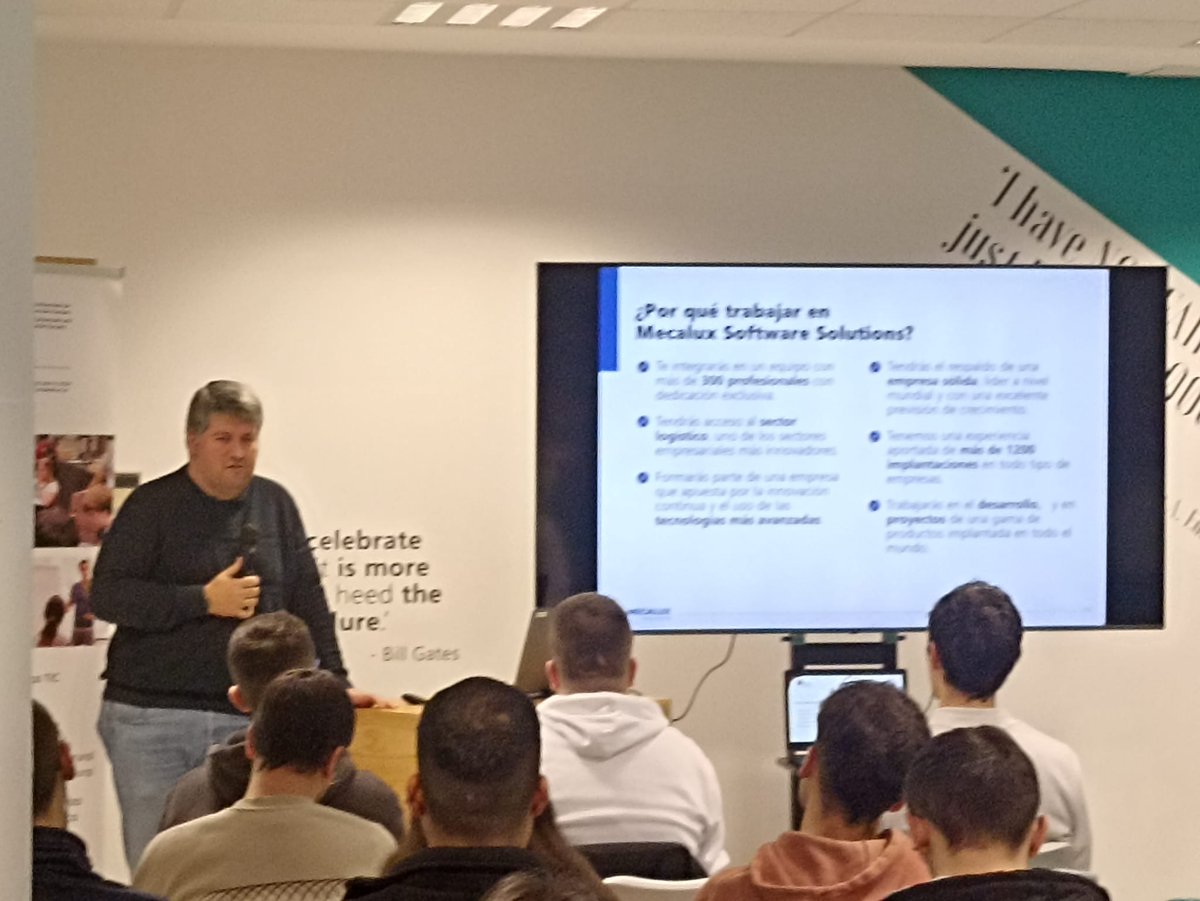 🔍 Visita al Parque Científico de la USAL
 Informática con el U Talent Hub para conocer de primera mano proyectos reales de empresas tecnológicas de Salamanca y sus oportunidades de prácticas.
Formación, innovación y futuro profesional, 🚀💻
#ParqueCientíficoUSAL#TalentoJoven