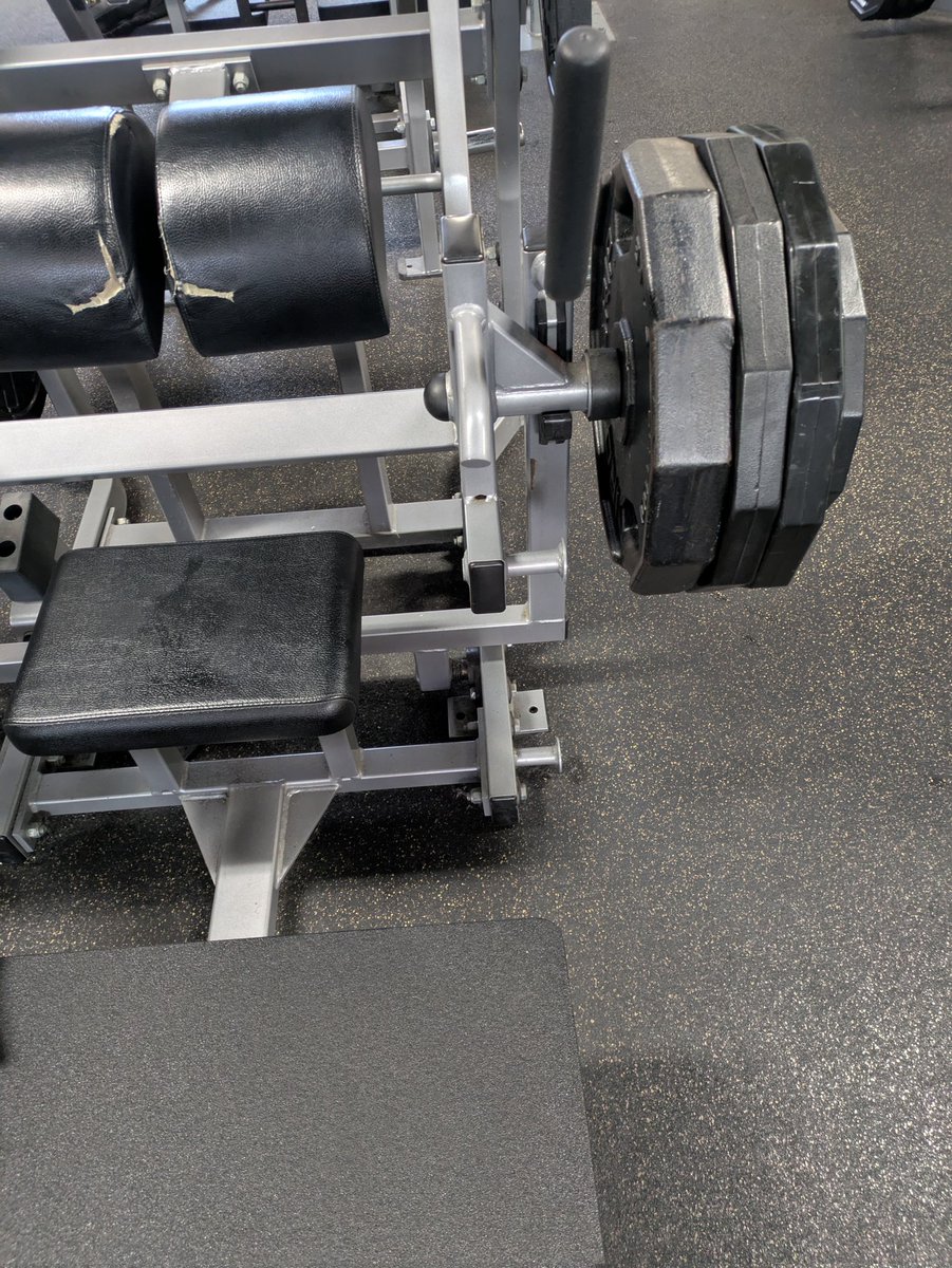TooFineDIVINE's tweet photo. Hip thrusts are for women...
Only said by men with weak glutes https://t.co/6BCX3fFHyW