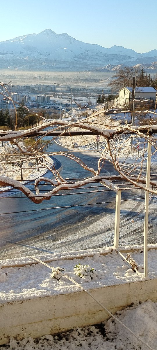 Kayseri Erkilet'ten Erciyes manzarası