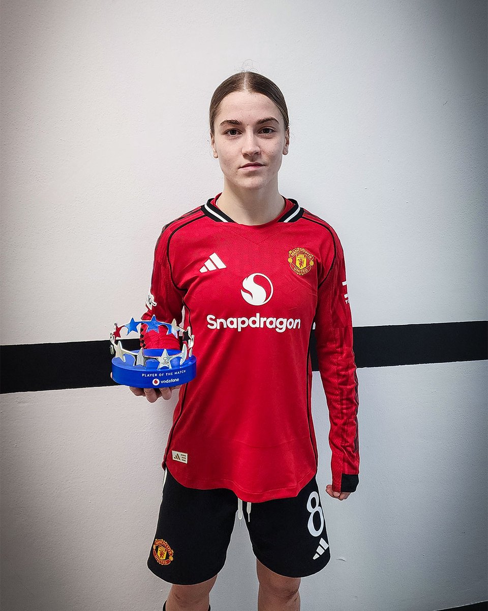 ManUtdWomen's tweet photo. 👑✨ https://t.co/81zEODlzOu