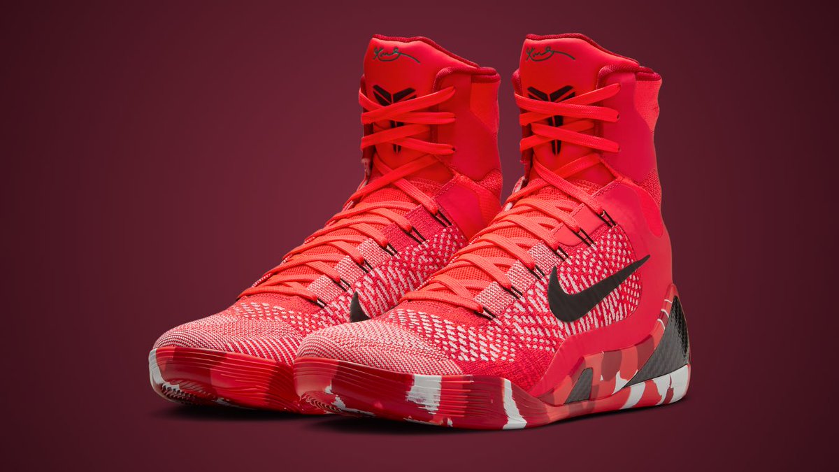 SoleRetriever's tweet image. MAMBA MEMORIES: After missing the Lakers’ Christmas game in 2014, Kobe Bryant met a young high school player named Jalen Brunson and gifted him the Kobe 9 Elites he would have played in 🎁

Brunson wore the shoes to win his team’s holiday tournament 🏆 🐍

📹 @ESPNNBA