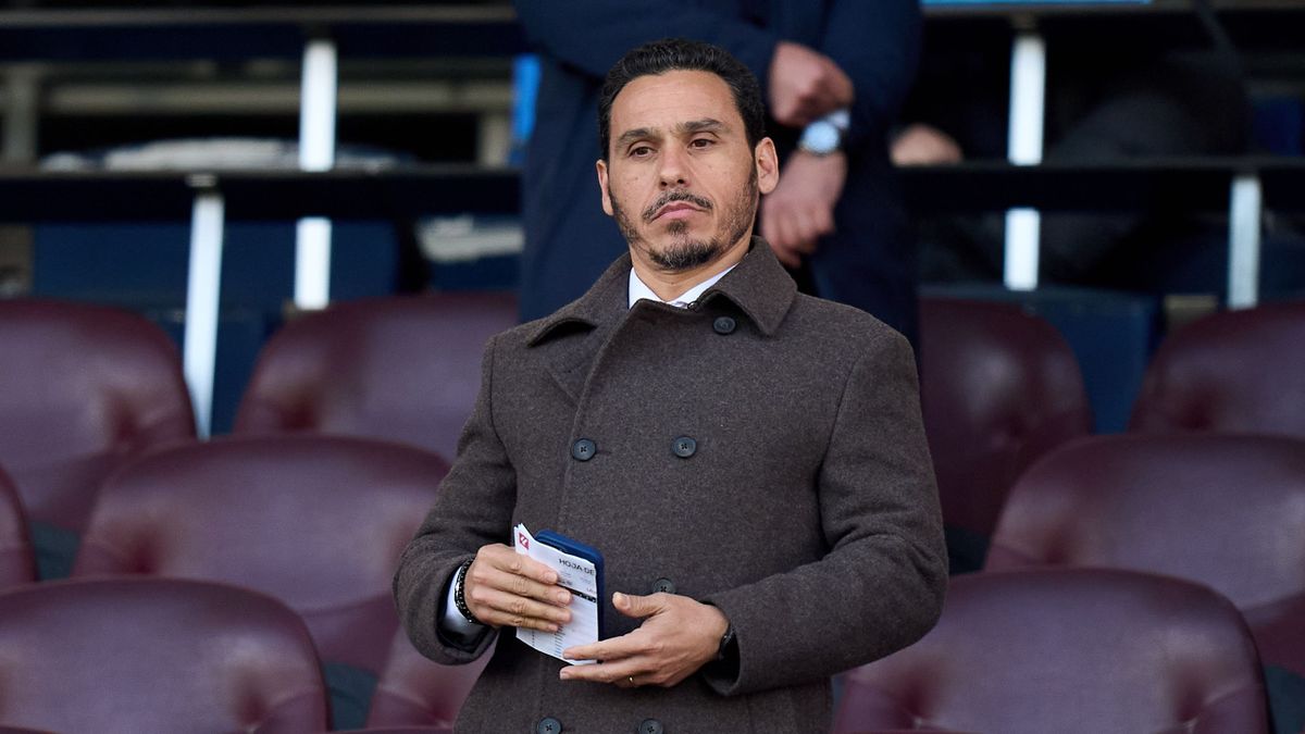 Yo lo tengo más que asumido. Mi hijo, como es lógico con 11 años, no. Otra noche que se va a la cama llorando sin consuelo.
Qué ganas de que desaparezcas, tú y los bastardos que te mantienen.