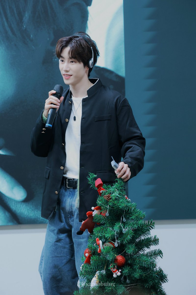 saeubbuing's tweet photo. 251217 Silhouette Fansign Seoul
@marktuan 

#SilhouetteFansign_Seoul
#MarkTuan #마크 #GOT7 #갓세븐 https://t.co/n23m5GRnTA