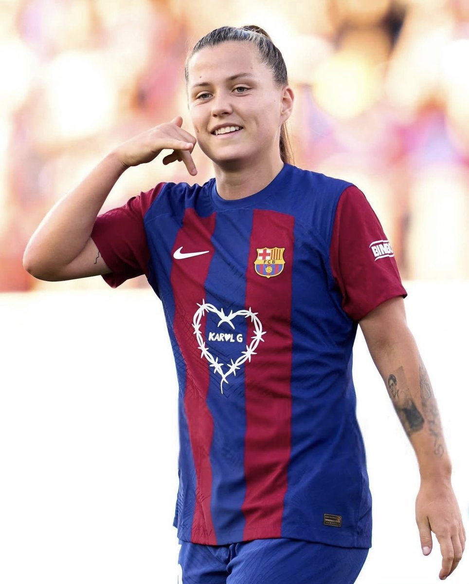 rmrossini's tweet image. Nunca una mujer me había hecho la vida tan imposible…Claudia Pina.