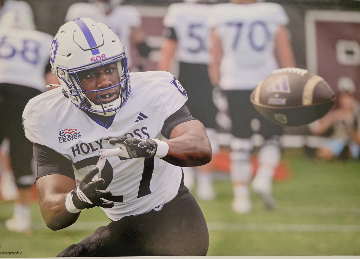 ShyTreadwellSr's tweet photo. @NazirTreadwell year 2 down. Keep grinding kid!! Trust the process, your time is coming 💪🏿🙏🏿🤞🏿 #bignaz #jerseyboy #keyportfootball #gocrossgo #holycrosscrusaders #fcs #d1football #studentathlete https://t.co/iH0lIBzEd2