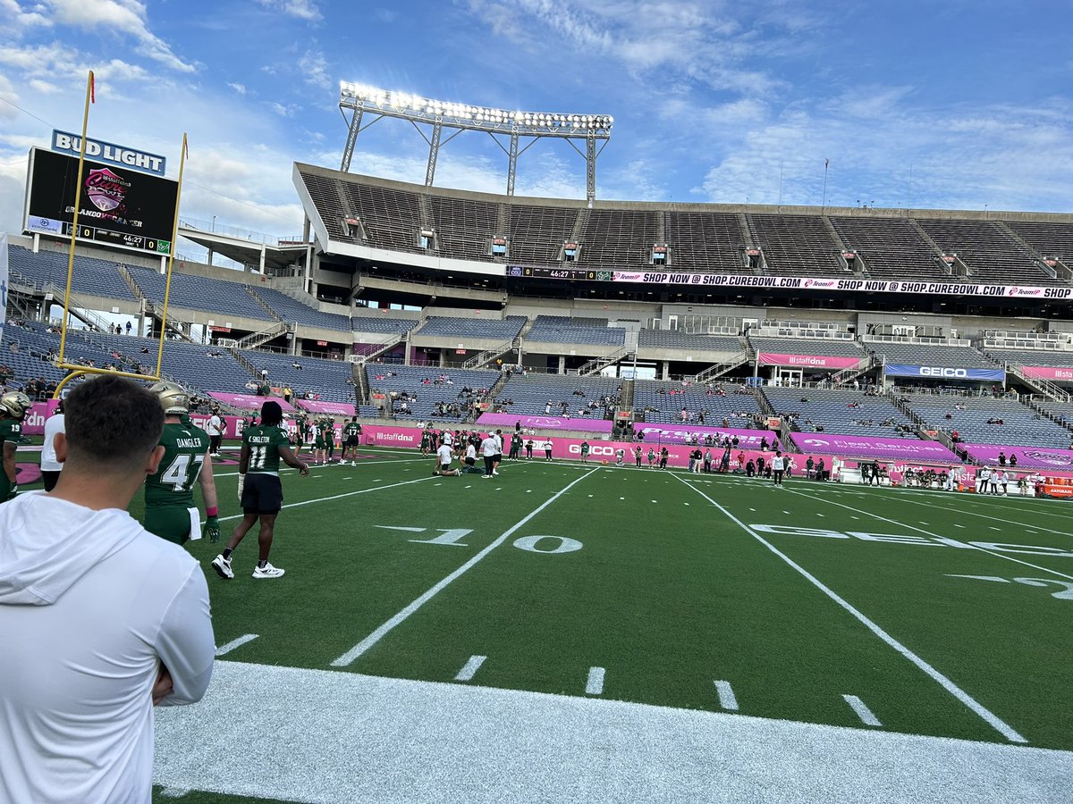 mbmarsters's tweet photo. Enjoying the #CureBowl https://t.co/XZd6fNEmpT