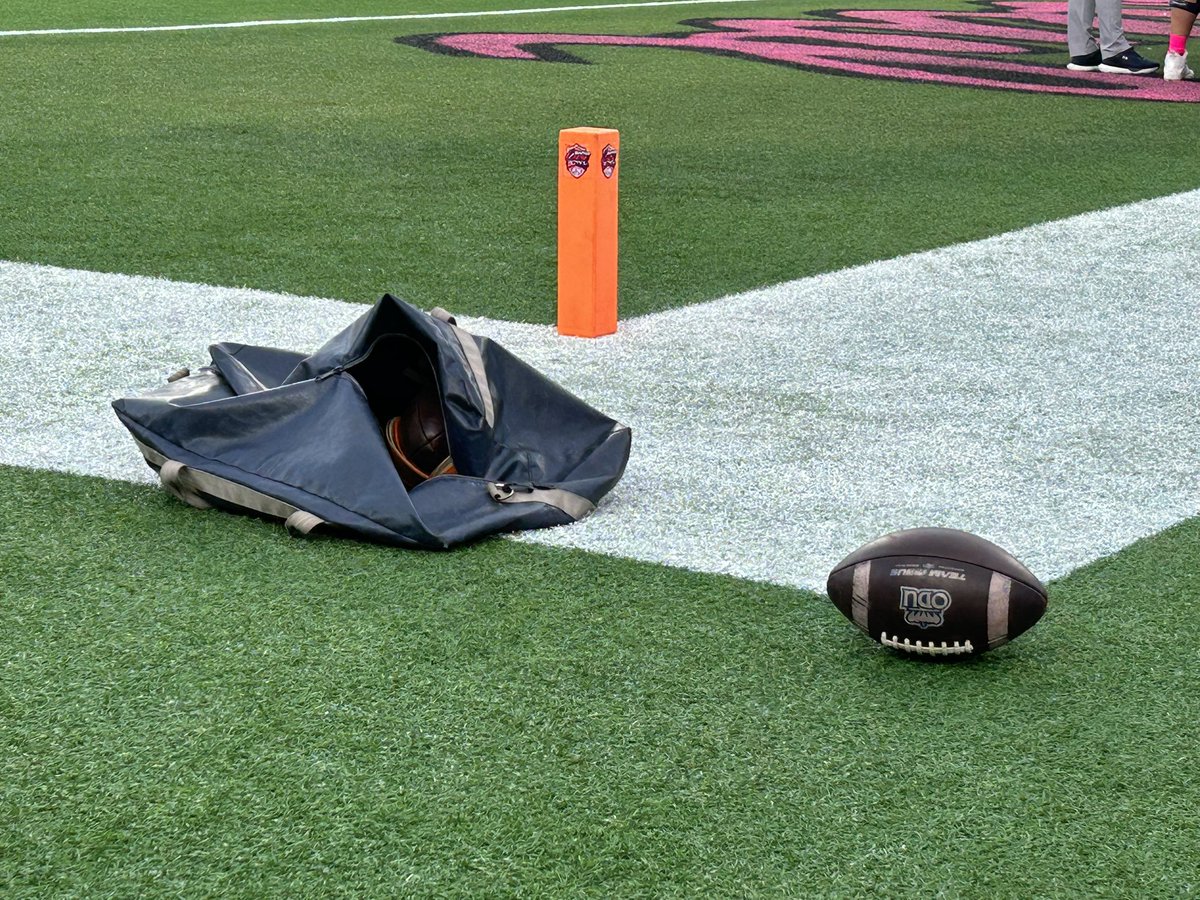 mbmarsters's tweet photo. Enjoying the #CureBowl https://t.co/XZd6fNEmpT