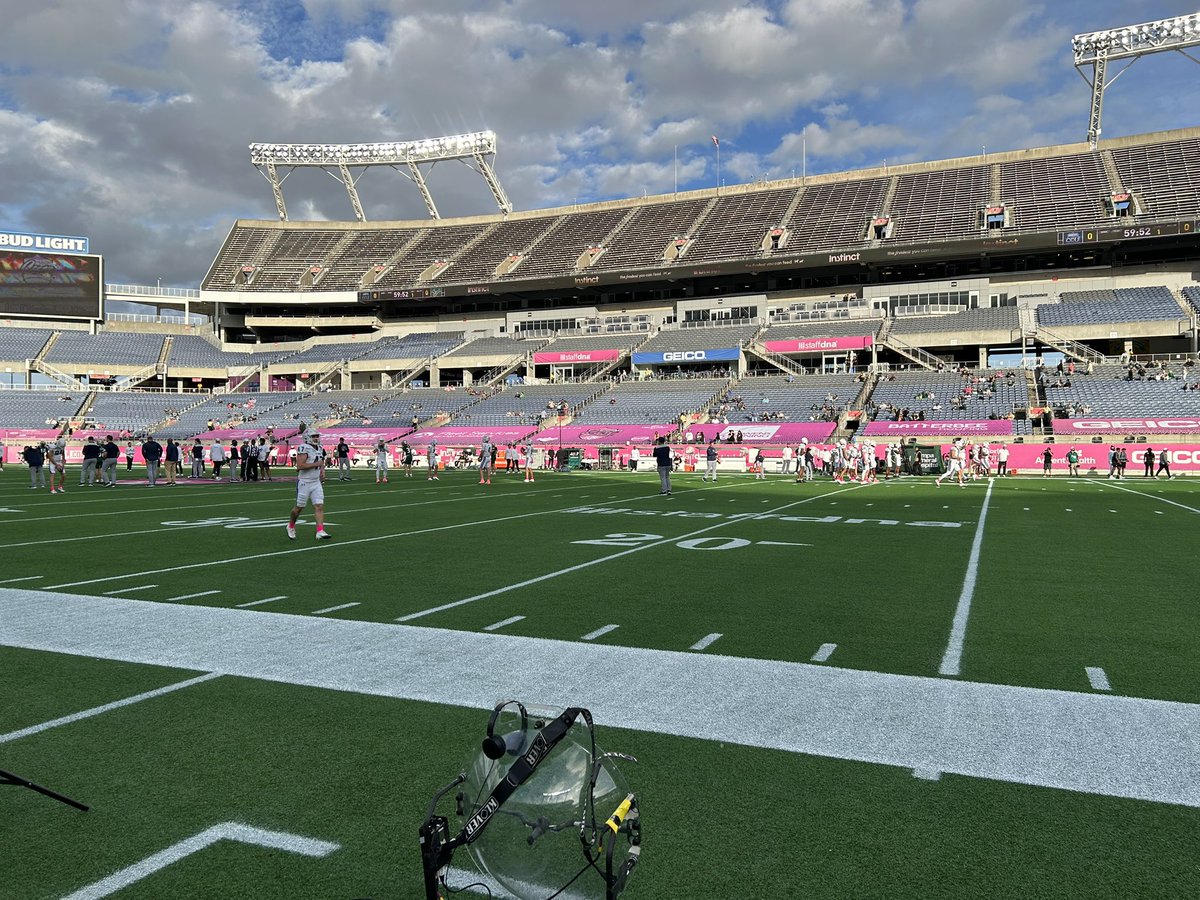mbmarsters's tweet photo. Enjoying the #CureBowl https://t.co/XZd6fNEmpT