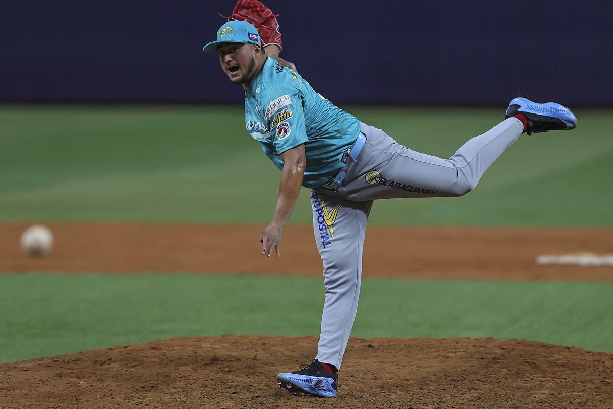 José Quijada culmina su ciclo en Margarita y se va a Japón! 📌 El relevista  zurdo firmó con los Tokyo Yakult Swallows de la Liga Japonesa. 📌 Quijada  deja a los Bravos, image size:1200x800