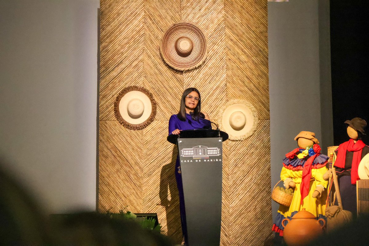 DapreCol's tweet image. Durante su intervención en la Audiencia Pública de Rendición de Cuentas, la Directora del DAPRE y Secretaria General de la Presidencia, Angie Lizeth Rodríguez, presentó un balance de los principales resultados de la entidad, destacando el trabajo articulado del Consejo de…