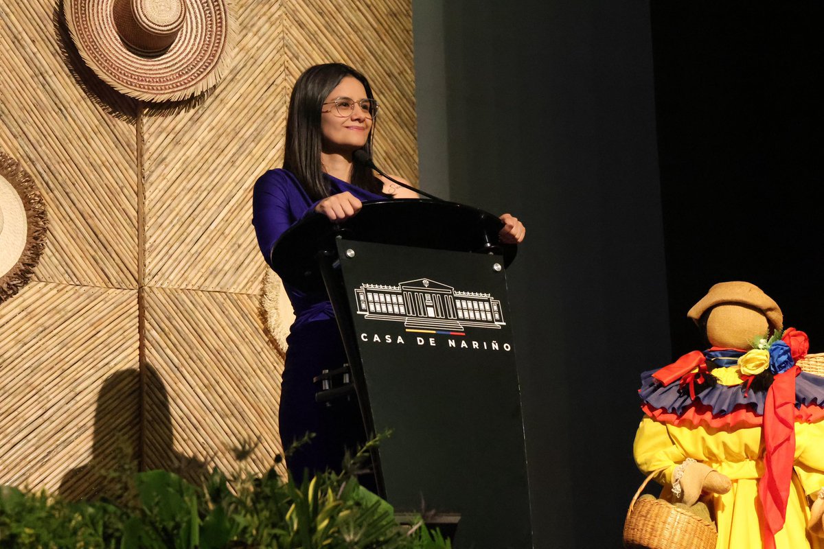 DapreCol's tweet image. Durante su intervención en la Audiencia Pública de Rendición de Cuentas, la Directora del DAPRE y Secretaria General de la Presidencia, Angie Lizeth Rodríguez, presentó un balance de los principales resultados de la entidad, destacando el trabajo articulado del Consejo de…