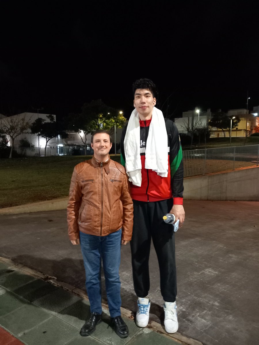 Con Harold Yu🇨🇳.