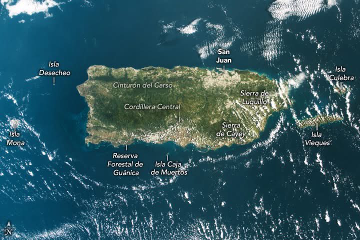 adamonzon's tweet photo. Somos verdaderamente ESPECTACULARES 🇵🇷🛰️🚀🎆🌎 @NASA_es comparte esta hermosa imagen de #puertorico.

“Aquí el calor es diferente 🎶 

Es Puerto Rico fotografiado desde la International Space Station. Este archipiélago caribeño, formado por la isla principal y más de 100 islas y cayos más pequeños, es parte de la plataforma de una isla volcánica que se originó hace millones de años: https://t.co/YYIF2hyeQi “
