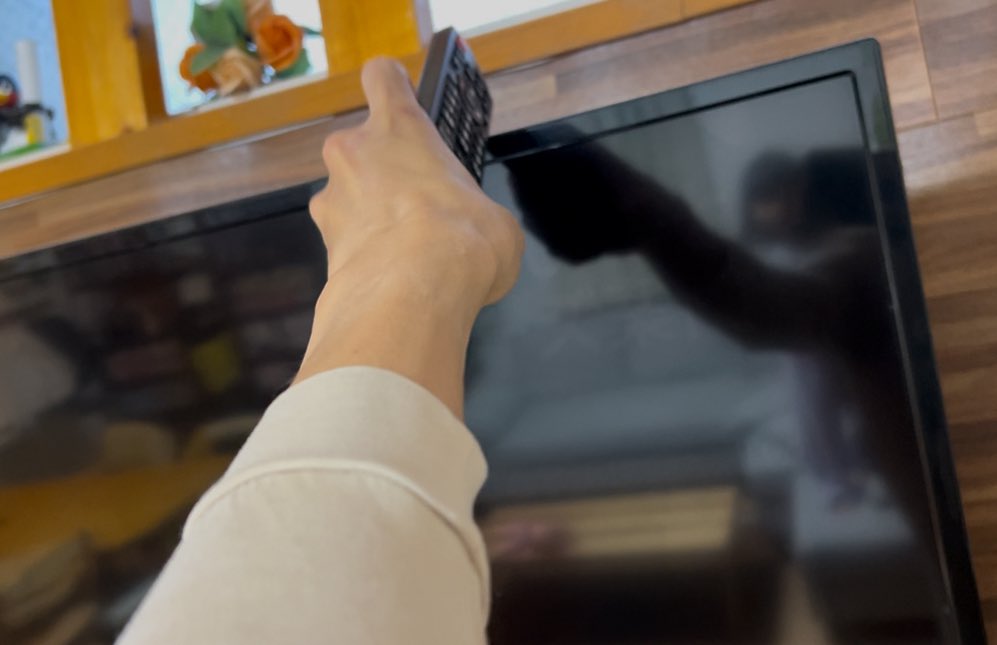 マ*ン　ブラウン管 購入して約7年 テレビがつかなくなった 昔のブラウン管はこうやって