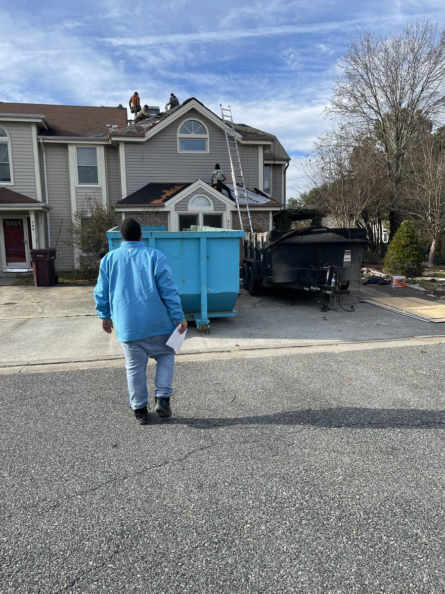 Keylin J. Watson tweet media