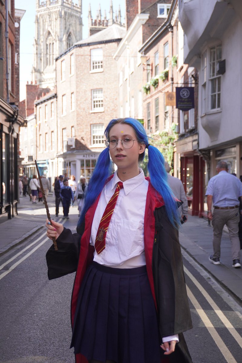 Hihi I like to dress up like a Hogwarts student 🥰