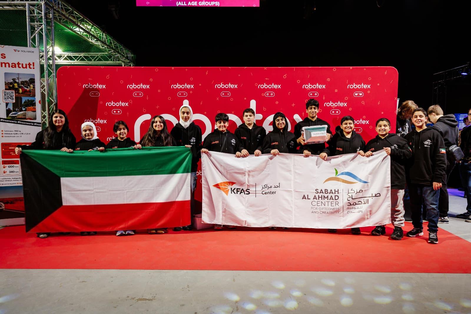 مركز صباح الأحمد للموهبة والإبداع يحقق المركزين الخامس والسابع بنهائيات مسابقة «روبوتكس» الدولية في إستونيا. * أكد استمراره في دعم وتنمية المواهب الوطنية بمجالات الروبوتات والتقنية الحديثة 