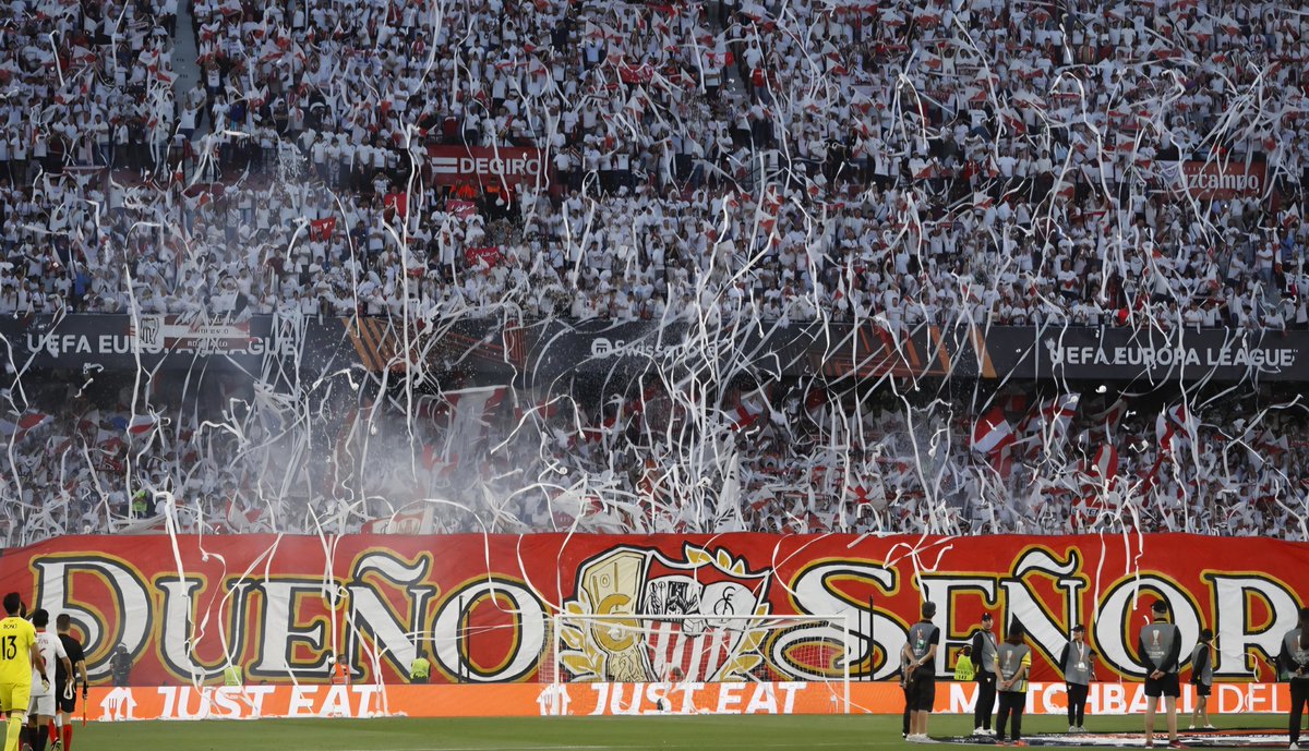 Hace no mucho poníamos un tifo que ponía "IMPERIUM NOSTRUM"
Reinábamos en Europa y éramos alguien. Hoy en día dependemos de "Oso Winnie the Pooh" (hoy el mejor) , y que un portero que se pronuncia"LaJodimos" nos salve.
Nos hemos convertido en el Betis de Van der Vaart (Alexis).