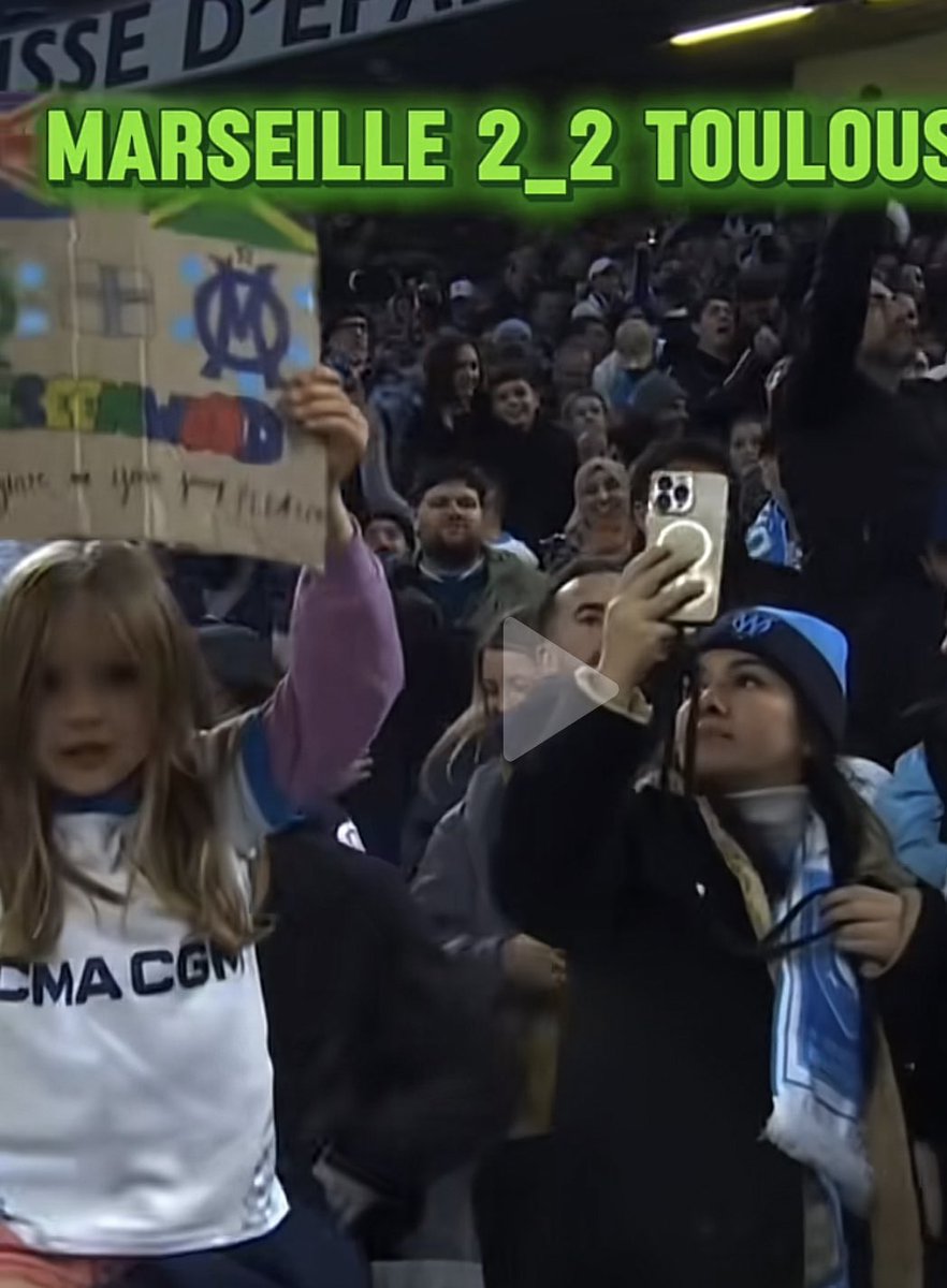 Sa copine a peut être pardonné etc mais ce daron qui utilise sa petite fille pour avoir le maillot de Greenwood on est sur le summum de la honte