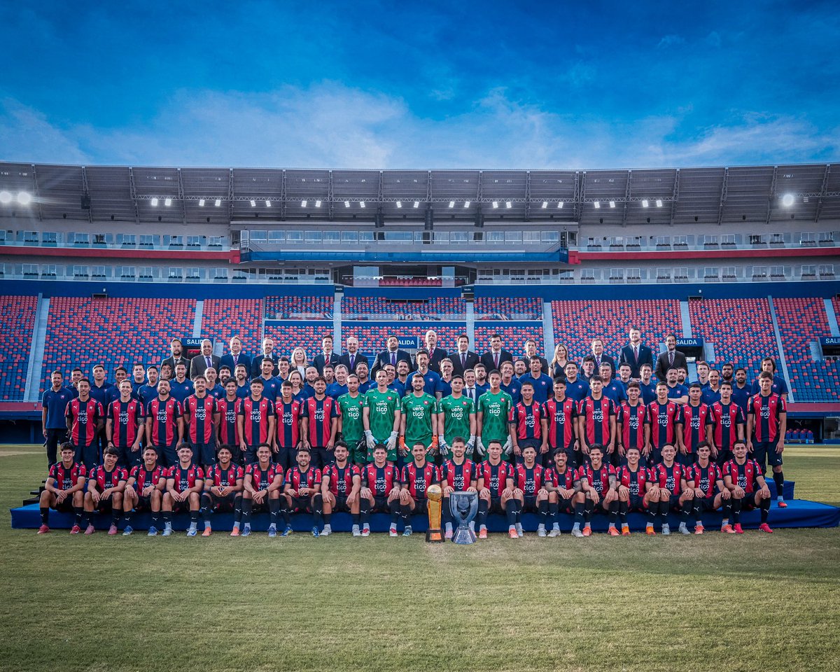¡LA FOTO OFICIAL DEL SUPERCAMPEÓN! 🏆