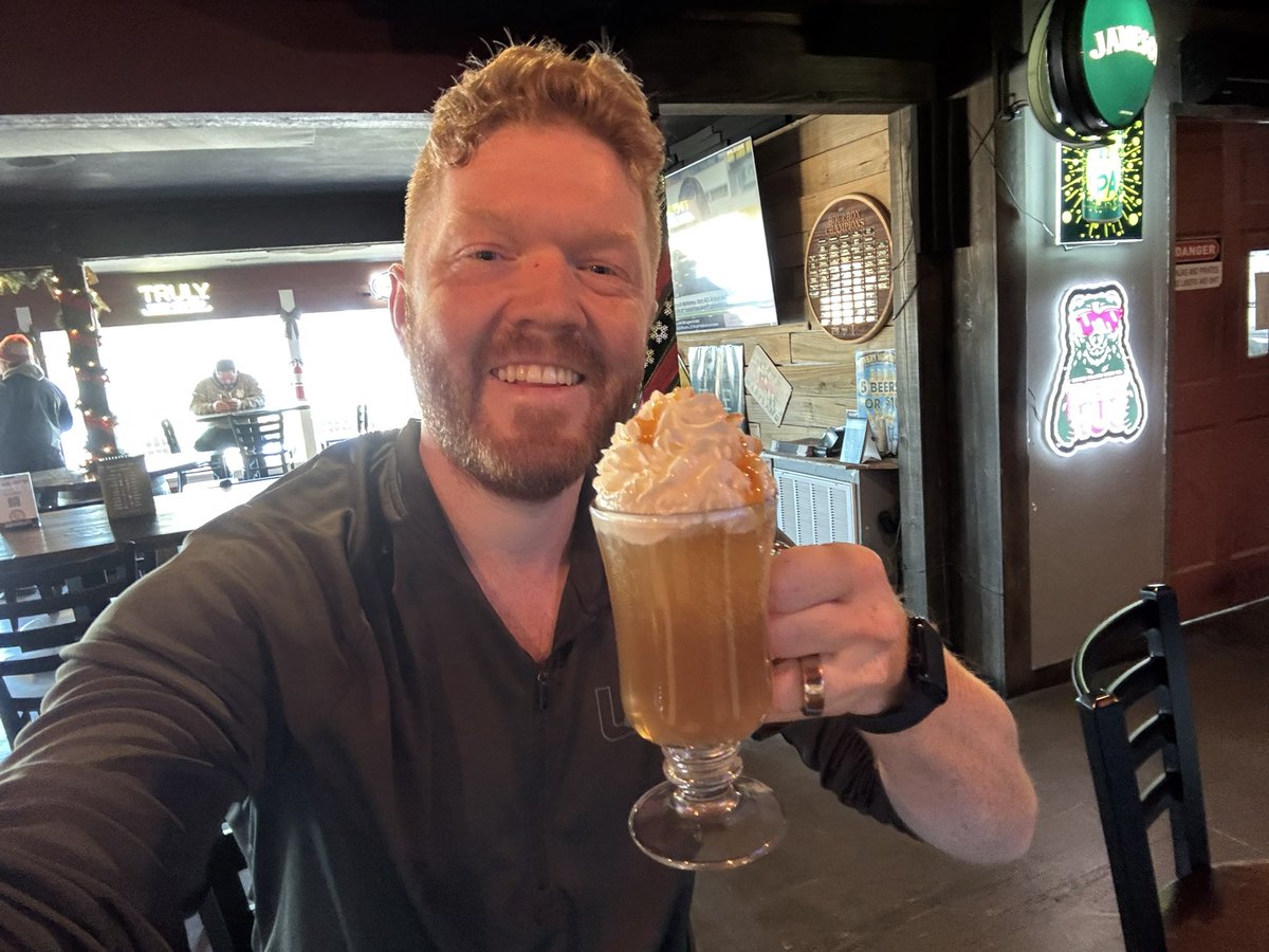 MitchRobey's tweet photo. Bar #7 - Seven Mile Post 7️⃣🥃

Located in the Ogden area of Wilmington, I logged 4 miles before grabbing both the Naughty and Nice Drink.

Naughty - Butterbeer with Bourbon
Nice - Chai Old Fashioned

Drinks - 9/10
Atmosphere - 4/10
Christmas Decor - 6/10 https://t.co/eBTYv5MpSa