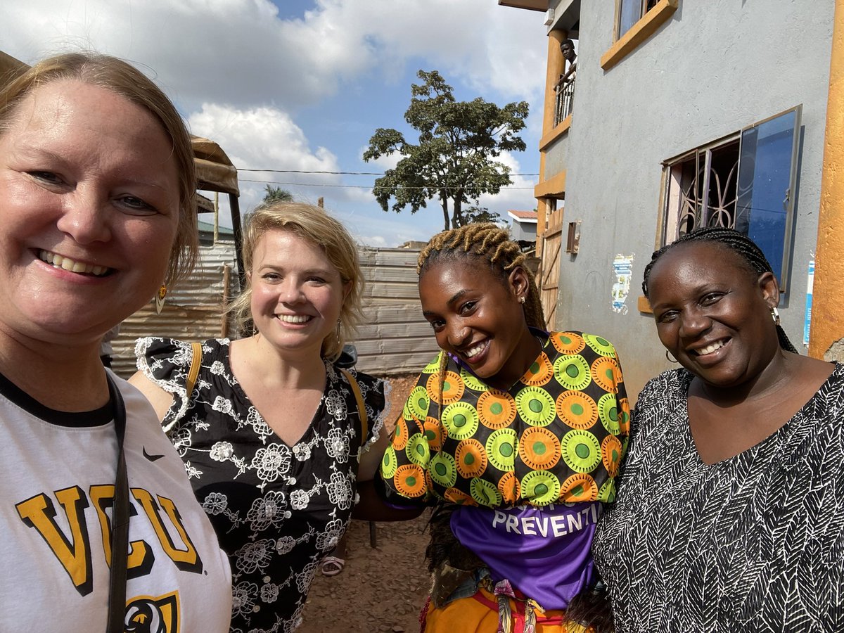 MHSwahn's tweet photo. Greetings from #Kampala! We’re checking in our #TOPOWAProject & the 3 study sites. And, we’ll share project updates and new findings over the next few days. First up was the Banda @uydel_2019 center. 🙏🏼🙏🏿🇺🇬🌍
#communityresearch #VCUpublichealth #Uganda #youthempowerment https://t.co/CwarNzye9R