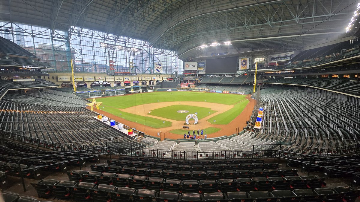 RobersonSpring's tweet photo. βΎπΈ RMS students explored Daikin Park β home of the Astros! They toured the ballpark, learned its history, and gained hands-on photography experience. Learning beyond the classroom at its best!
#RMSProud #IgniteInspireImpact #Razorbacks https://t.co/2Qvm1Z9kCa