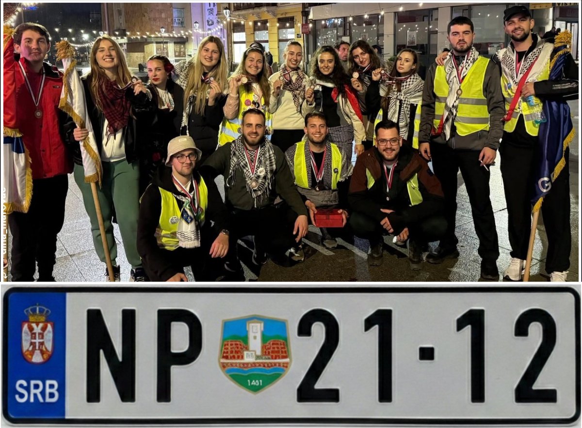 Ova hrabra Pazarčad su od početka studentskih protesta i blokada, dala sve od sebe, gde god je to trebalo i grehota i sramota bi bila, da se zaborave i da ostanu sama na svom putu oslobođenja Državnog Univerziteta u Novom Pazaru.

Dragi Prijatelji, bujrum u Vaš Pazar, čaršiju