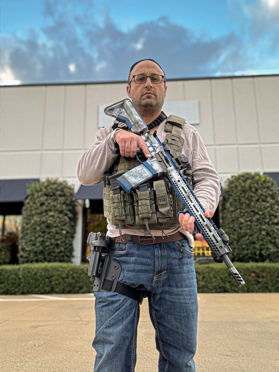 ThePewPewJew's tweet image. My last photo of me protecting a synagogue ruffled a lot of feathers. So, here is another photo of me protecting a Jewish institution with my @WATCHTOWER_USA Type 15. 

@AllenWest