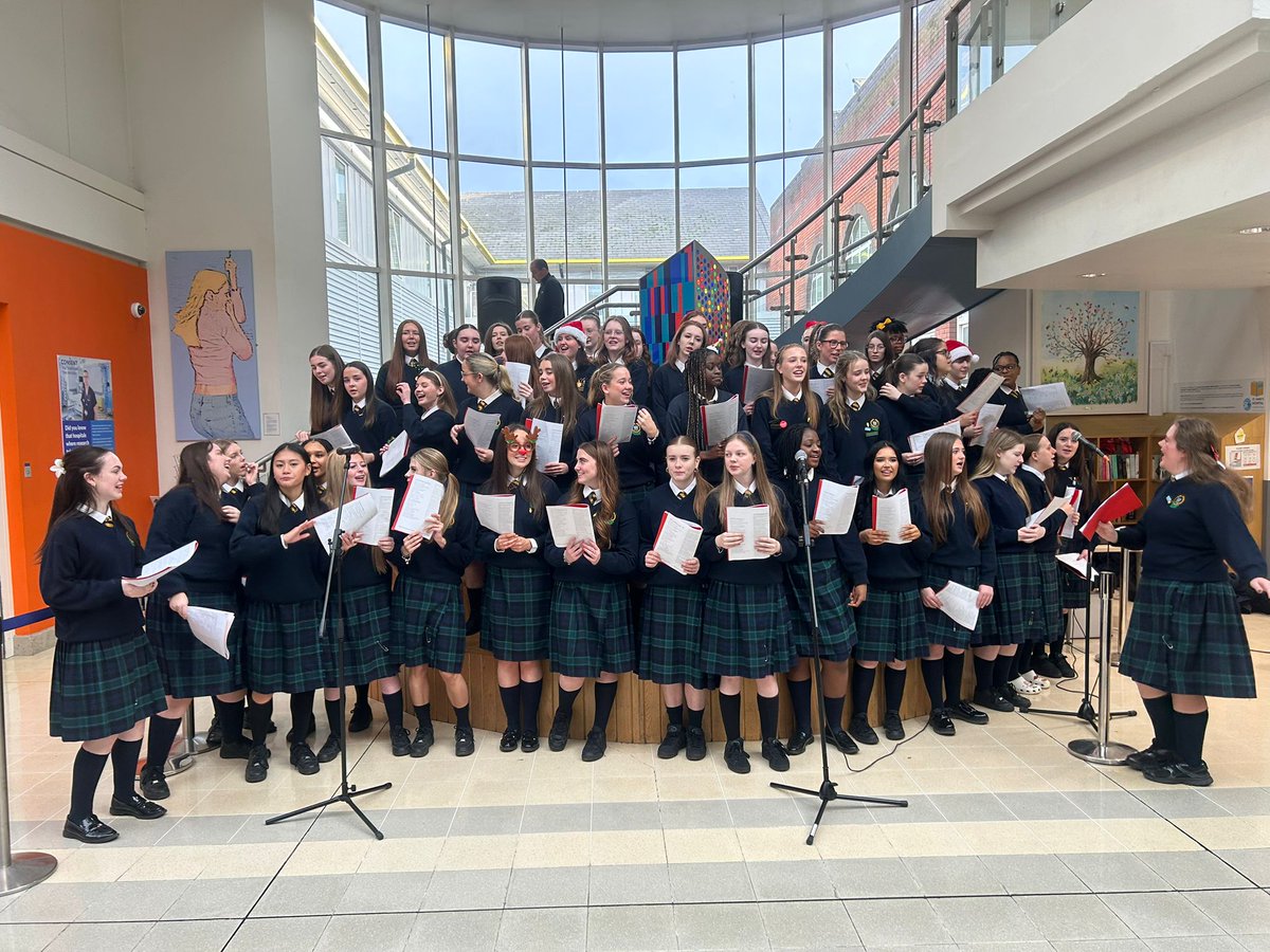 T.Y. Coláiste Bríde tweet media