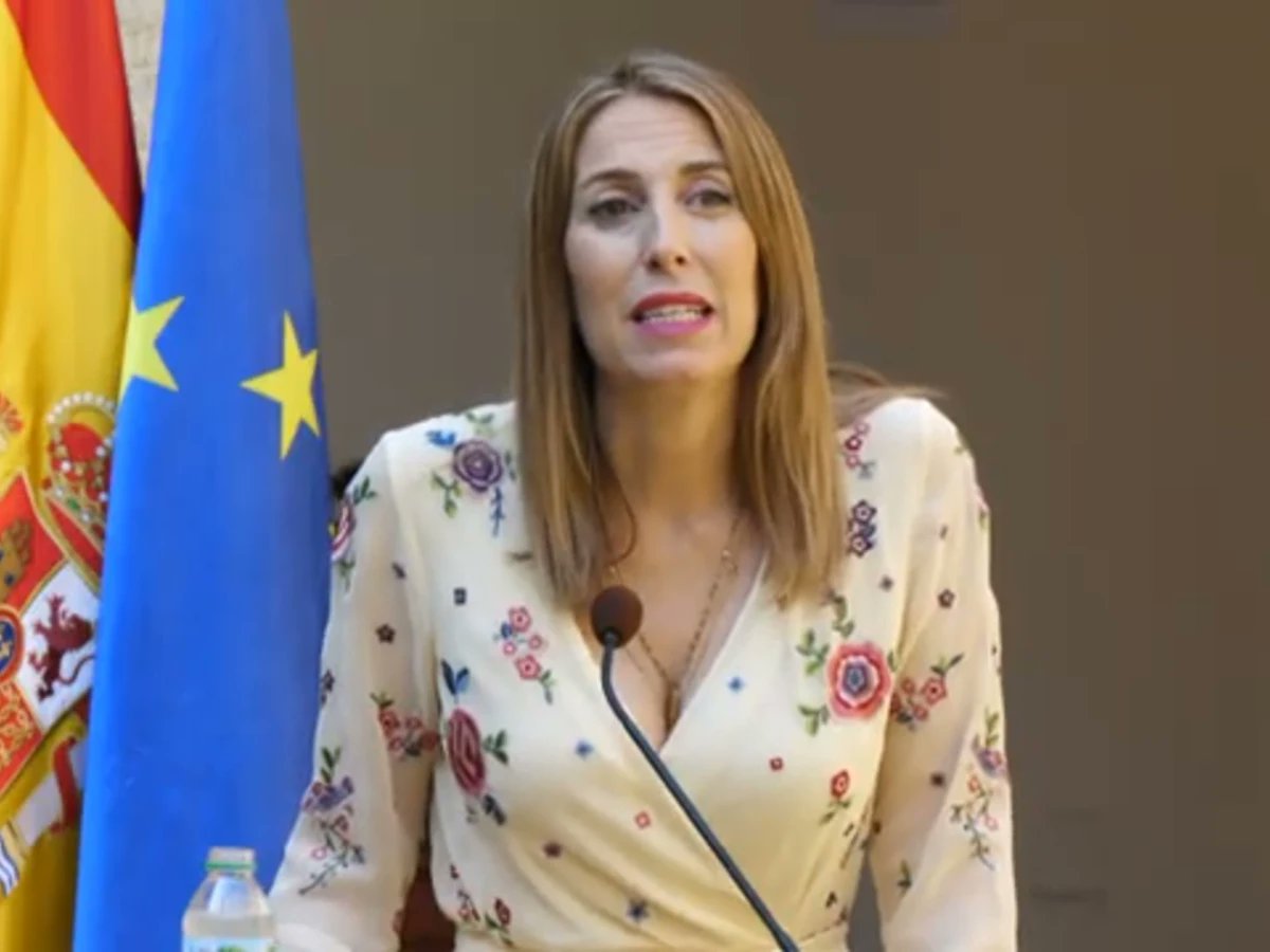 Convoca elecciones y no se presenta al DB de mañana jueves Su negativa por dos
1) no está preparada 
2) no quiere enseñar el verdadero programa PRIVATIZAR lo PÚBLICO