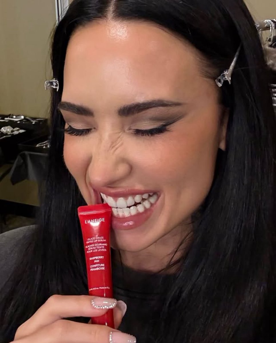 Demi Lovato is so beautiful