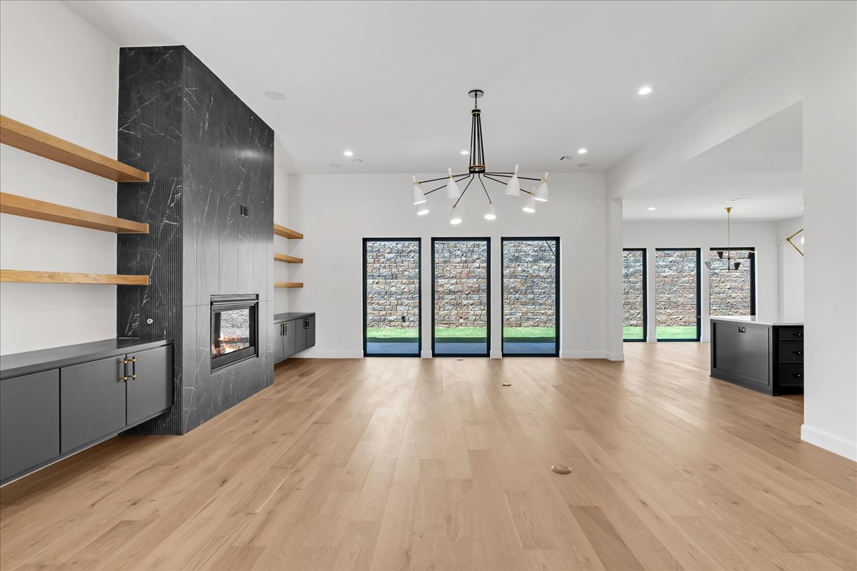 WyattPoindexter's tweet image. Impeccable new 3 bed home in gated Stone Hill Cottages (Iron Horse Ranch). Low-maintenance luxury w/ resort-style amenities and spray foam insulation. 

Listed by Wyatt Poindexter – The Agency Oklahoma 
3917StoneBluffWay.com
#EdmondOK #GatedCommunity #3917StoneBluff