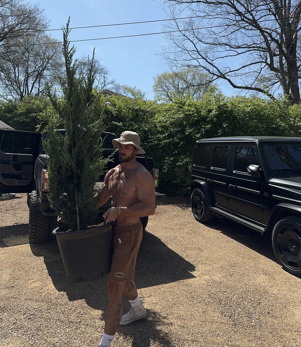 Rearranging the garden/front yard 😌