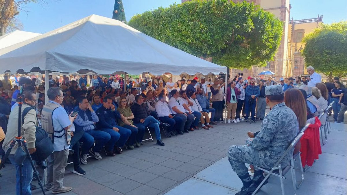 Agricultura en territorio: Michoacán ✨️

Participamos en la Feria para el Bienestar en Zamora, como parte del Plan Michoacán por la Paz y la Justicia. La Mtra. María del Carmen Trejo, titular de Agricultura en el estado, entregó constancias de Cosechando Soberanía a productores