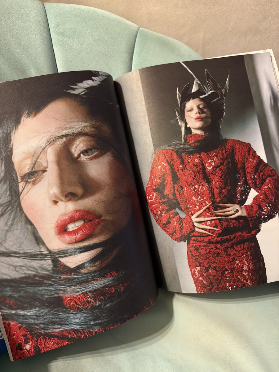 vampire.grin tweet media