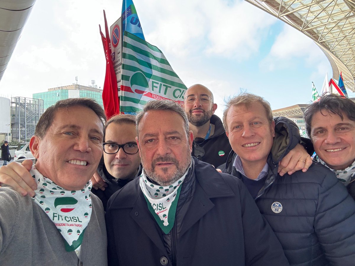 FitCisl's tweet image. #17dicembre ✈️ @ITAAirways ,  #sciopero con adesione altissima conferma necessità di riaprire subito il confronto 

👥 La straordinaria partecipazione allo sciopero, con punte vicine al 90% tra personale di volo e di terra, è un segnale chiaro e responsabile da parte delle…