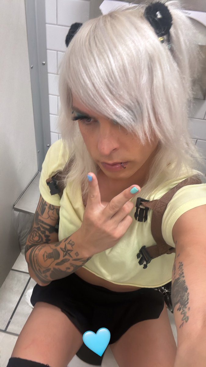 Nikki Love tweet media